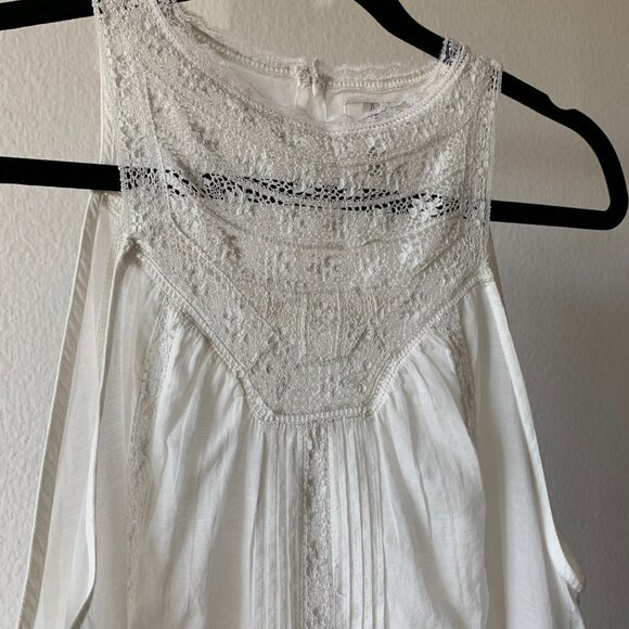 π€ JOIE 'Seta' Lace Halter Top β Feminine & Breezy! π€ - Picture 4 of 8